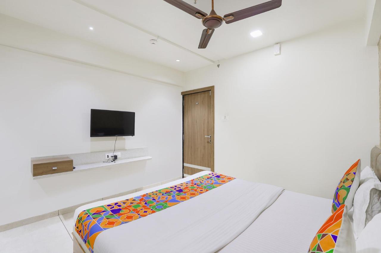 Fabhotel Bharosa Inn Ahmedabad Exterior photo