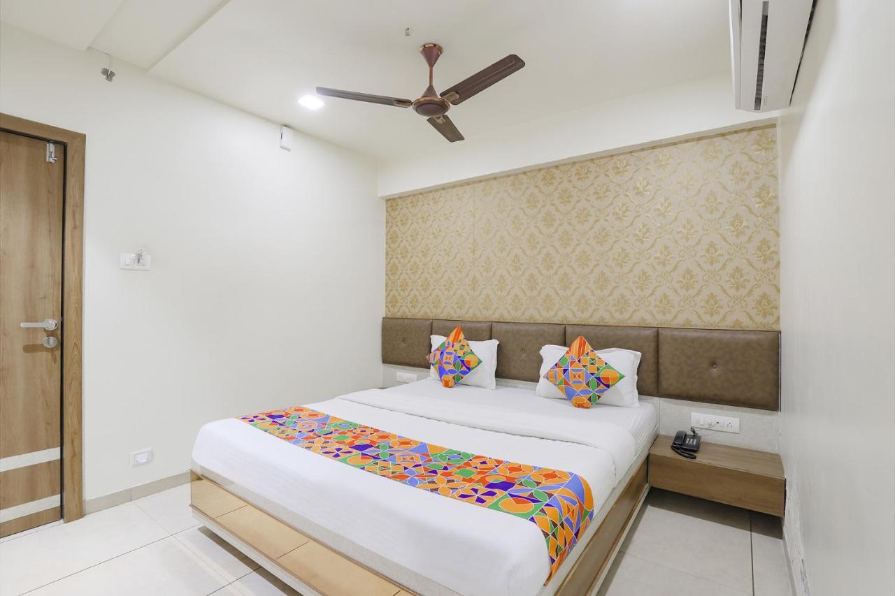 Fabhotel Bharosa Inn Ahmedabad Exterior photo