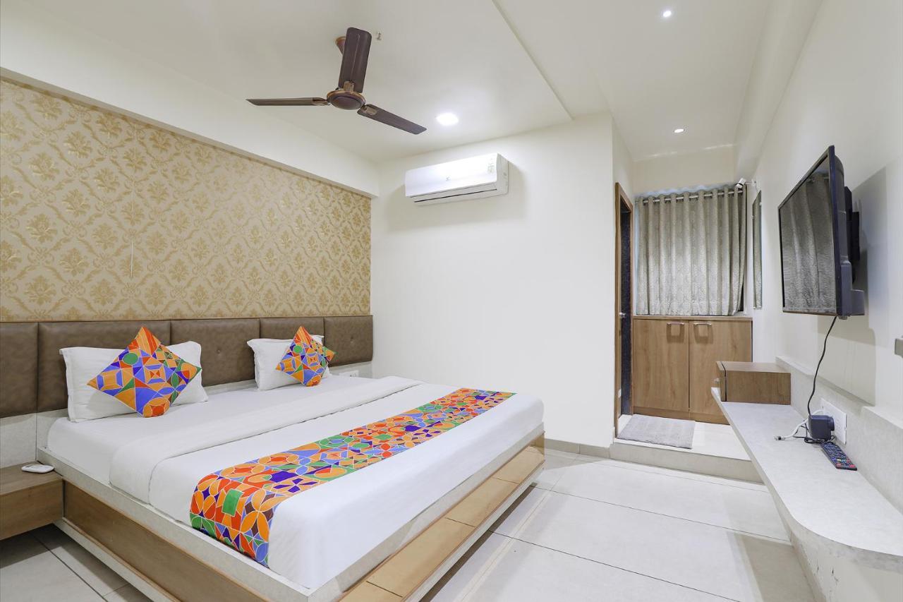 Fabhotel Bharosa Inn Ahmedabad Exterior photo